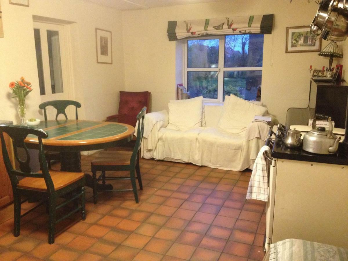 Lisieux House On Lough Neagh Bed and Breakfast Aghalee Exteriör bild